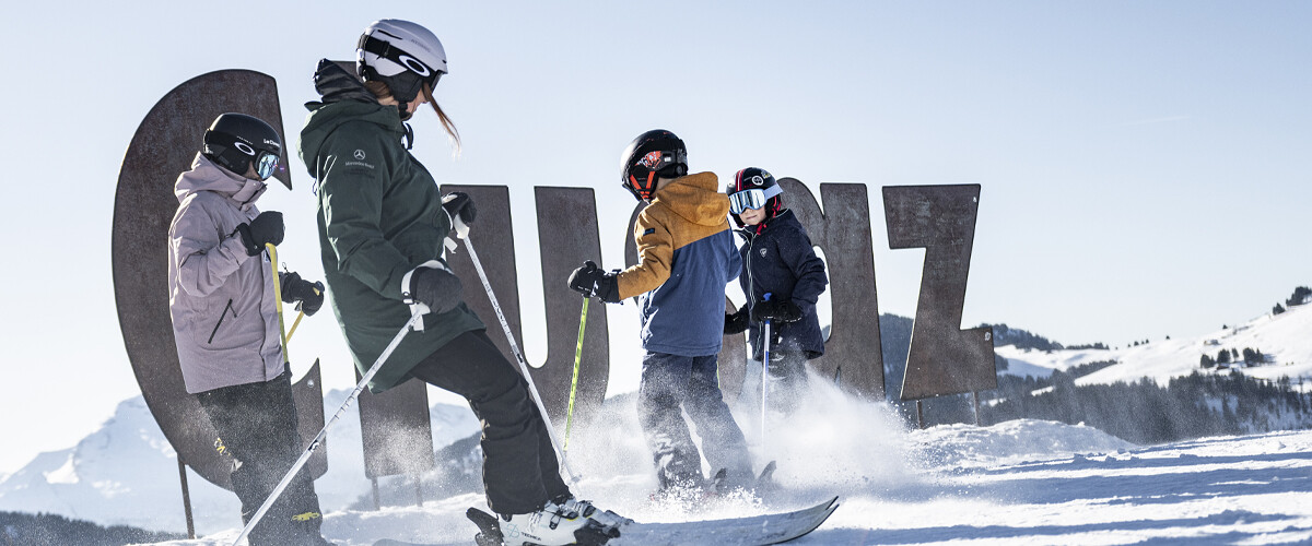 La Clusaz - la station haut-savoyarde, venez expérimenter La Bascule, sa télécabine unique, son espace immersif, la Luge des Bois, le ski et bien plus encore