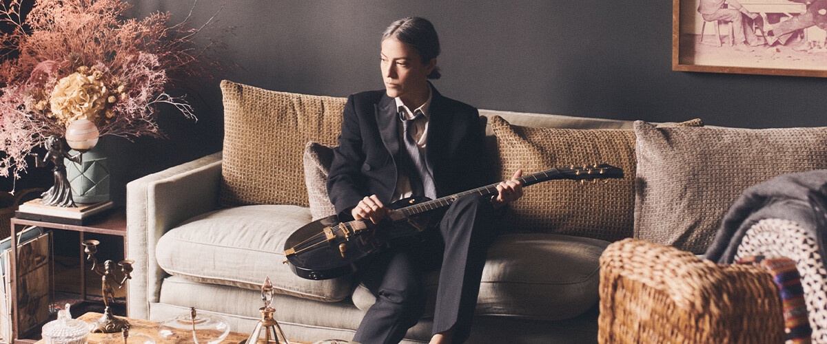 Keren Ann nous a parlé de son dernier album " Paris Amour", un disque lumineux, précis et habité