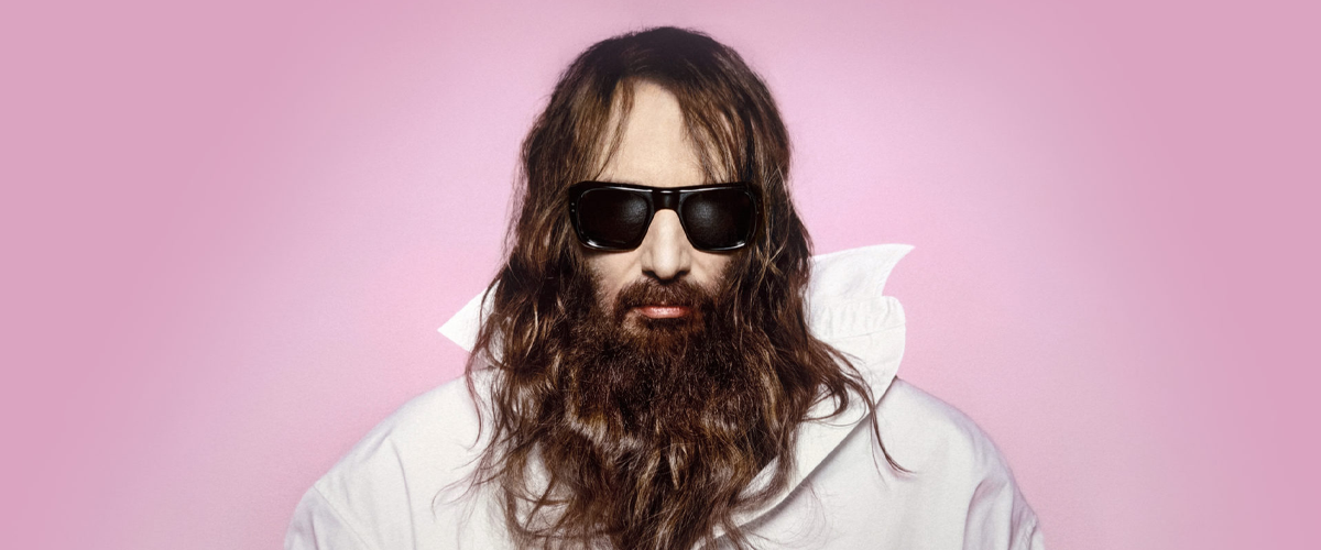 Sébastien Tellier a sorti un nouvel album « Kiss The Beast » le 30 janvier 2026