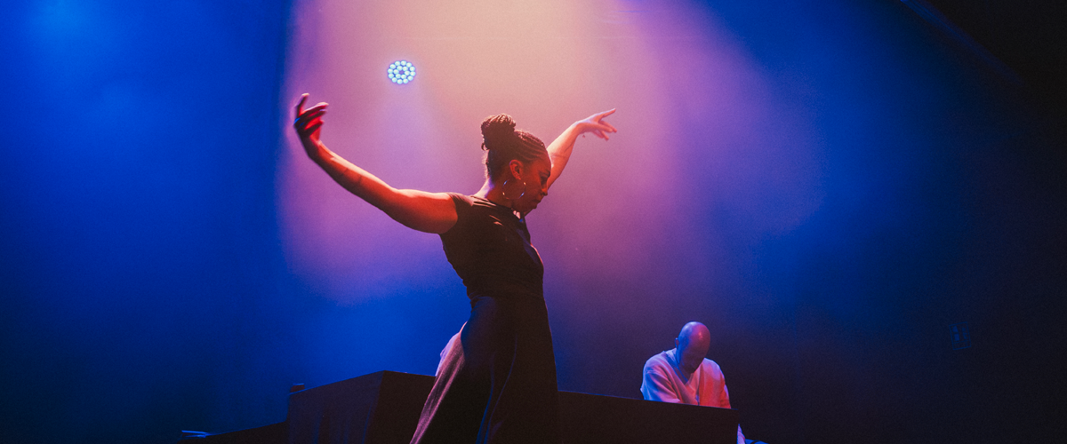 RAFFUT : à Vénissieux, la poésie sort du livre et monte sur scène