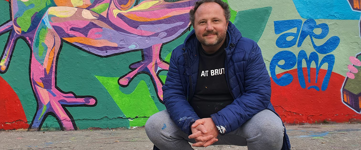 On est parti à la rencontre d'Alexandre Carré, stratège urbain et passeur de couleurs, à l'occasion du mois du Street Art