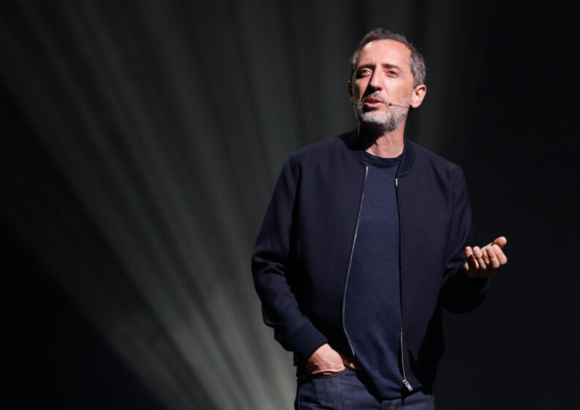 D'ailleurs, Gad Elmaleh propose son nouveau spectacle sur Canal +