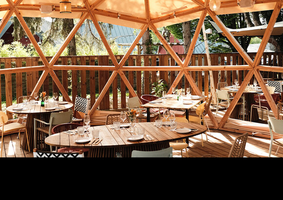 Ébo : le bar restaurant idyllique au bord du lac d'Annecy