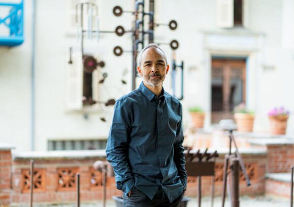 Pierre Luu présente "Le Songe de Bergès", à découvrir depuis le 5 juin. Rencontre avec un créateur qui fait dialoguer science, rêve et expérience collective.