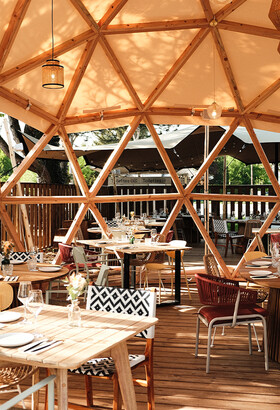 Ébo : le bar restaurant idyllique au bord du lac d'Annecy