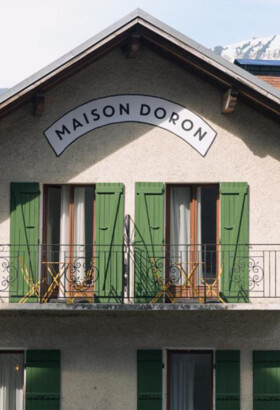 Maison Doron : Le petit hôtel qui bouge à Beaufort et qui ne vous laissera pas indifférent !