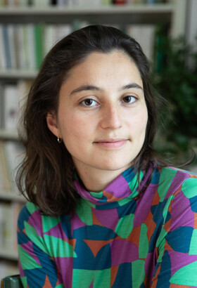 "Mon vrai nom est Elisabeth", le roman passionnant d'Adèle Yon, qui s’attaque aux silences d’une lignée féminine rongée par la peur de la folie