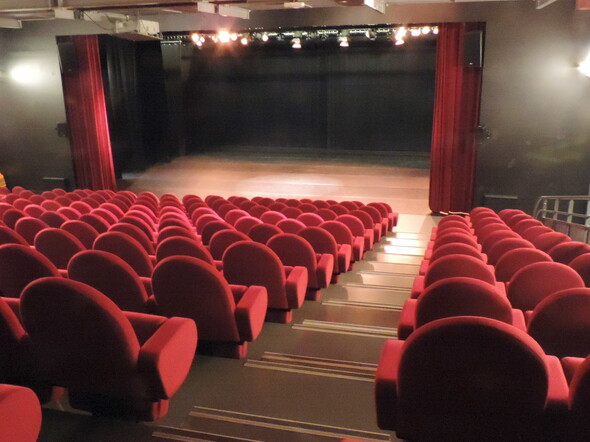 Théâtre des collines / Renoir