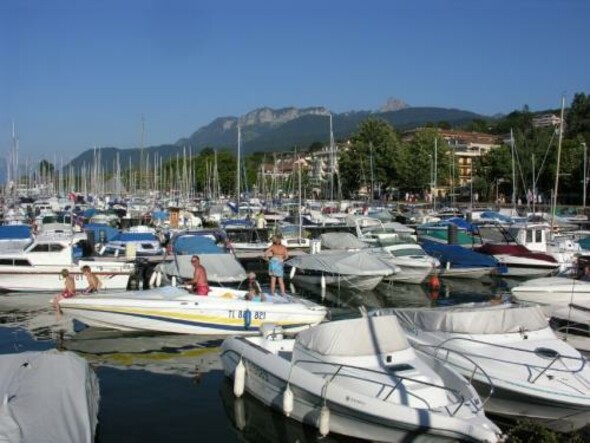 Évian-les-Bains