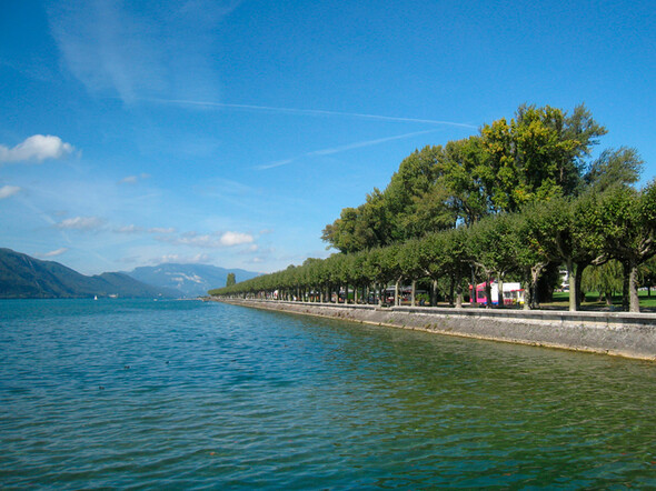 Esplanade du lac