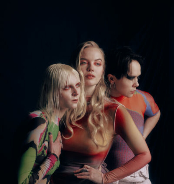 25 ANS !MOON HOOCH + DREAM WIFE + MILA DIETRICH