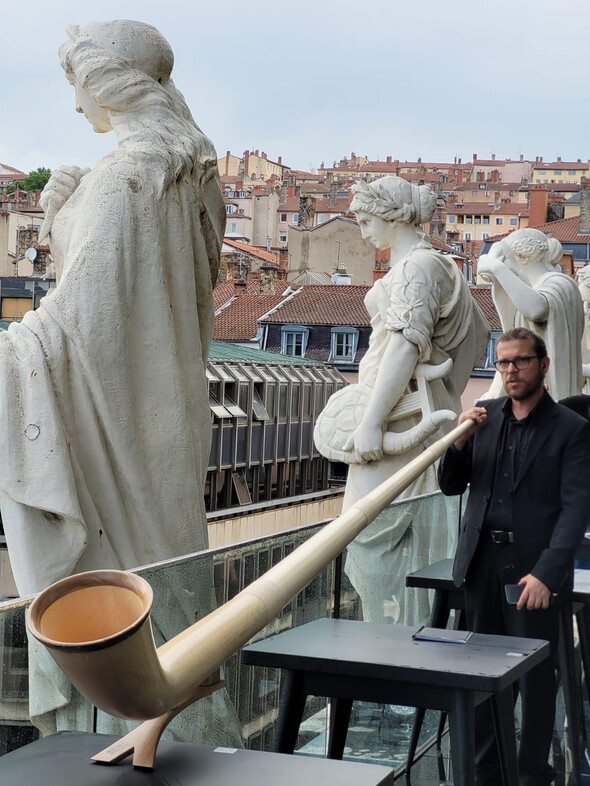 Rencontre instrumentale avec Sandro Faïta, corniste et facteur d’instruments