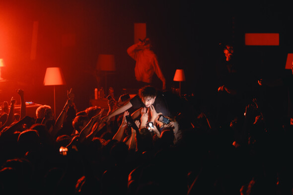 Wallace Cleaver en concert : la poésie brute du rap au Brise Glace