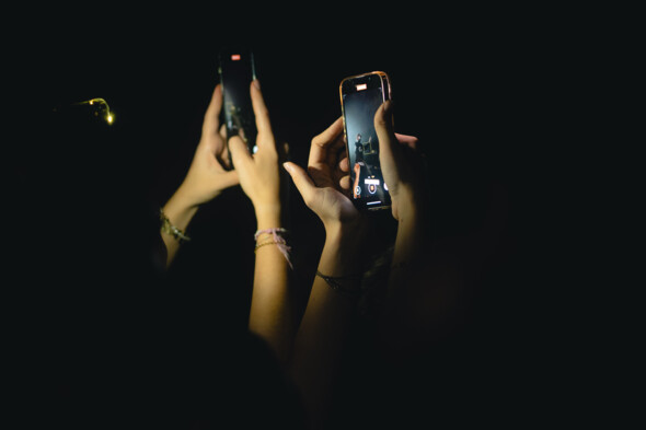 Wallace Cleaver en concert : la poésie brute du rap au Brise Glace