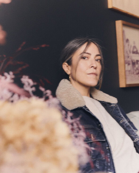 Keren Ann nous a parlé de son dernier album " Paris Amour", un disque lumineux, précis et habité