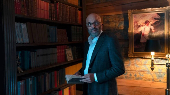 Le Mage du Kremlin est un film réalisé par Olivier Assayas avec Paul Dano (Vadim Baranov), Jude Law (Vladimir Poutine)