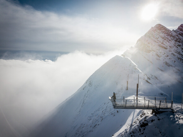 La Clusaz - la station haut-savoyarde, venez expérimenter La Bascule, sa télécabine unique, son espace immersif, la Luge des Bois, le ski et bien plus encore