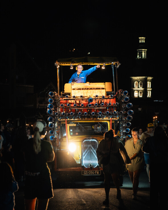 Bonne ambiance et joie du printemps : venez passez le week-end à La Clusaz pendant la saison des fleurs !