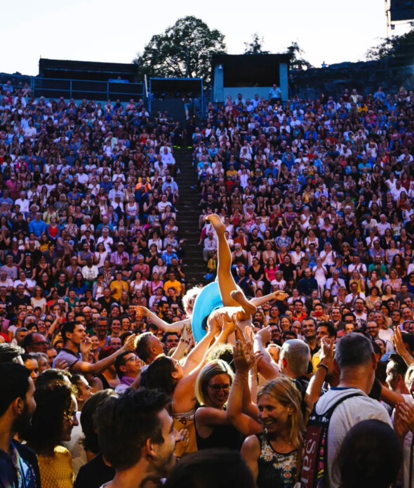 Les Nuits de Fourvière, Huit décennies de spectacles à ciel ouvert, de concerts mythiques et de créations. Rencontre avec Vincent Anglade, directeur artistique.