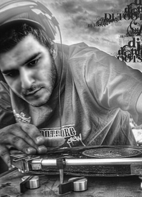 DJ TOOTS & SPECIAL GUEST : LAH KANDEE