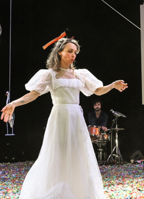 Une pièce sous influence