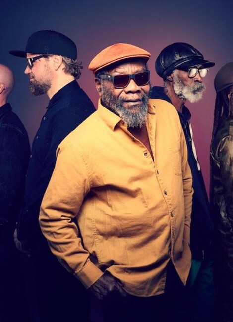 Clinton Fearon + Mirna