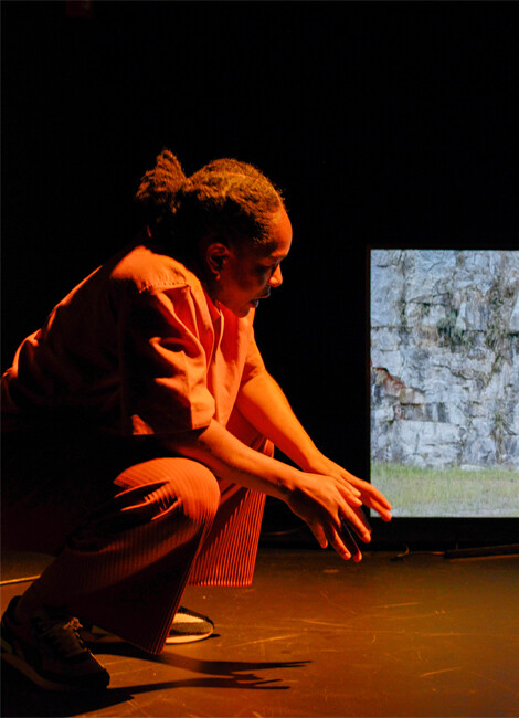 MAMU TSHI, PORTRAIT POUR AMANDINE FAUSTIN LINYEKULA