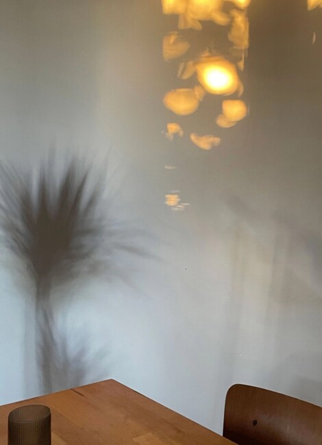 À l'ombre d'un vaste détail, hors tempête