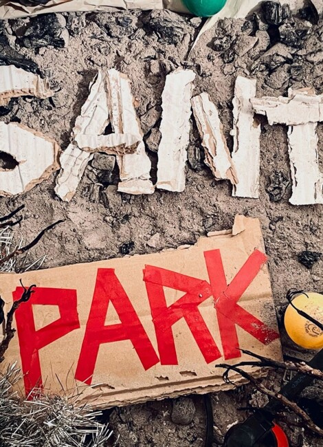 Santa Park - Ambre Kahan