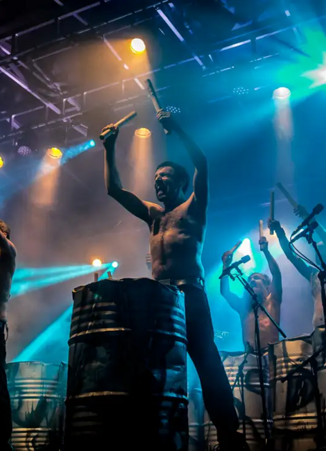 Les Tambours du Bronx + Sidilarsen