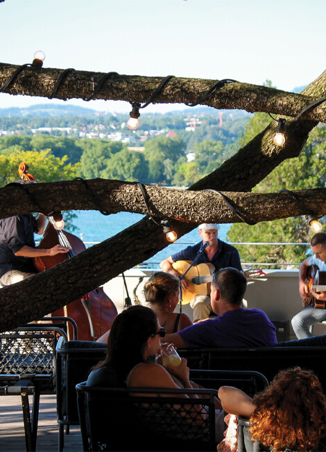 Ô Cèdre – Live Music au rooftop de l’hôtel Le Pélican face au lac