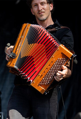 Les songes d’Élizabeth + Avinavita