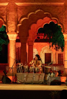 Anuradha Pal Orchestra - Le rythme indien au féminin