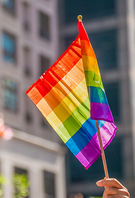 LGBTQIA+ S'INFORMER, QUESTIONNER ET ÉCHANGER