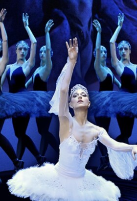 Le Lac Des Cygnes / Swan Lake - Grand International Classic Ballet