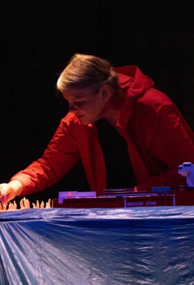 ESQUIF (À fleur d’eau)