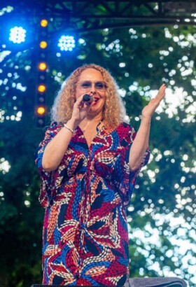 Stellere Nathalie Barton