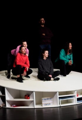 Cross, Chant Des Collèges