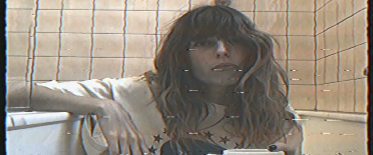 LOU DOILLON