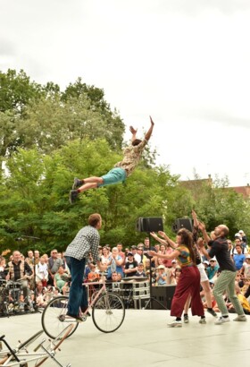 La Bande à Tyrex - Ballet cycliste et musical